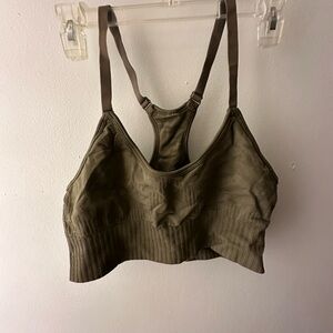 Don’t know what brand NEVER WORN NEW WITH NO TAG